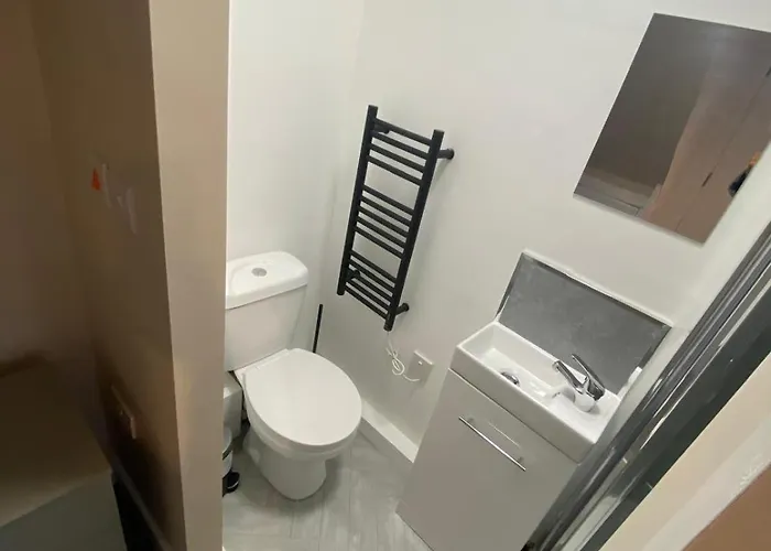 Contractor 4 Bed 米德尔斯伯勒