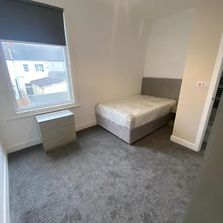 Contractor 4 Bed Μίντλεσμπρο